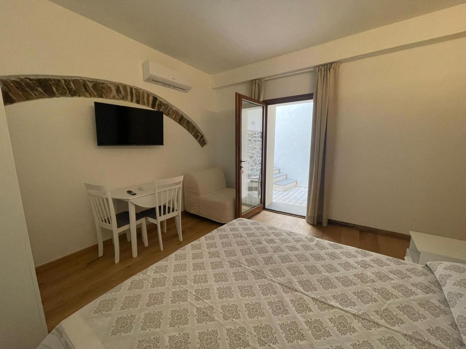 Sa Troppa De Sos Chentu Hotel Доргали Екстериор снимка