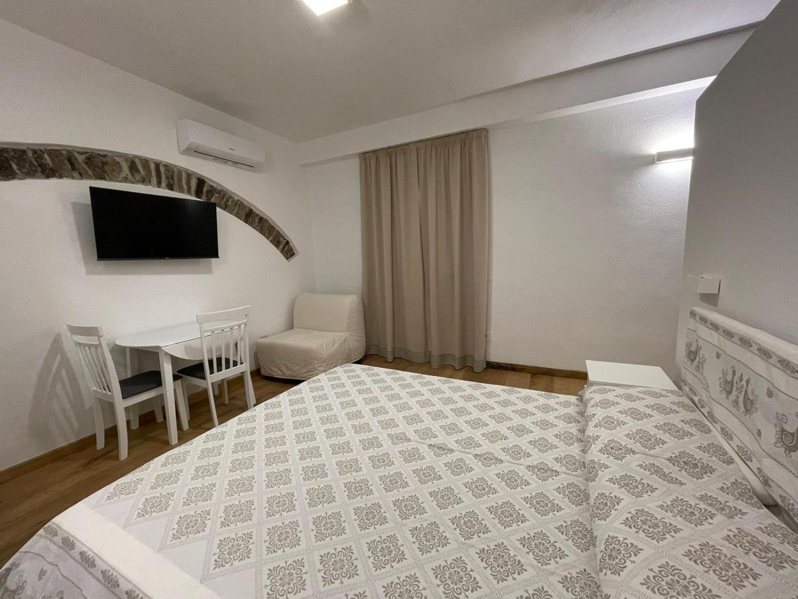 Sa Troppa De Sos Chentu Hotel Доргали Екстериор снимка